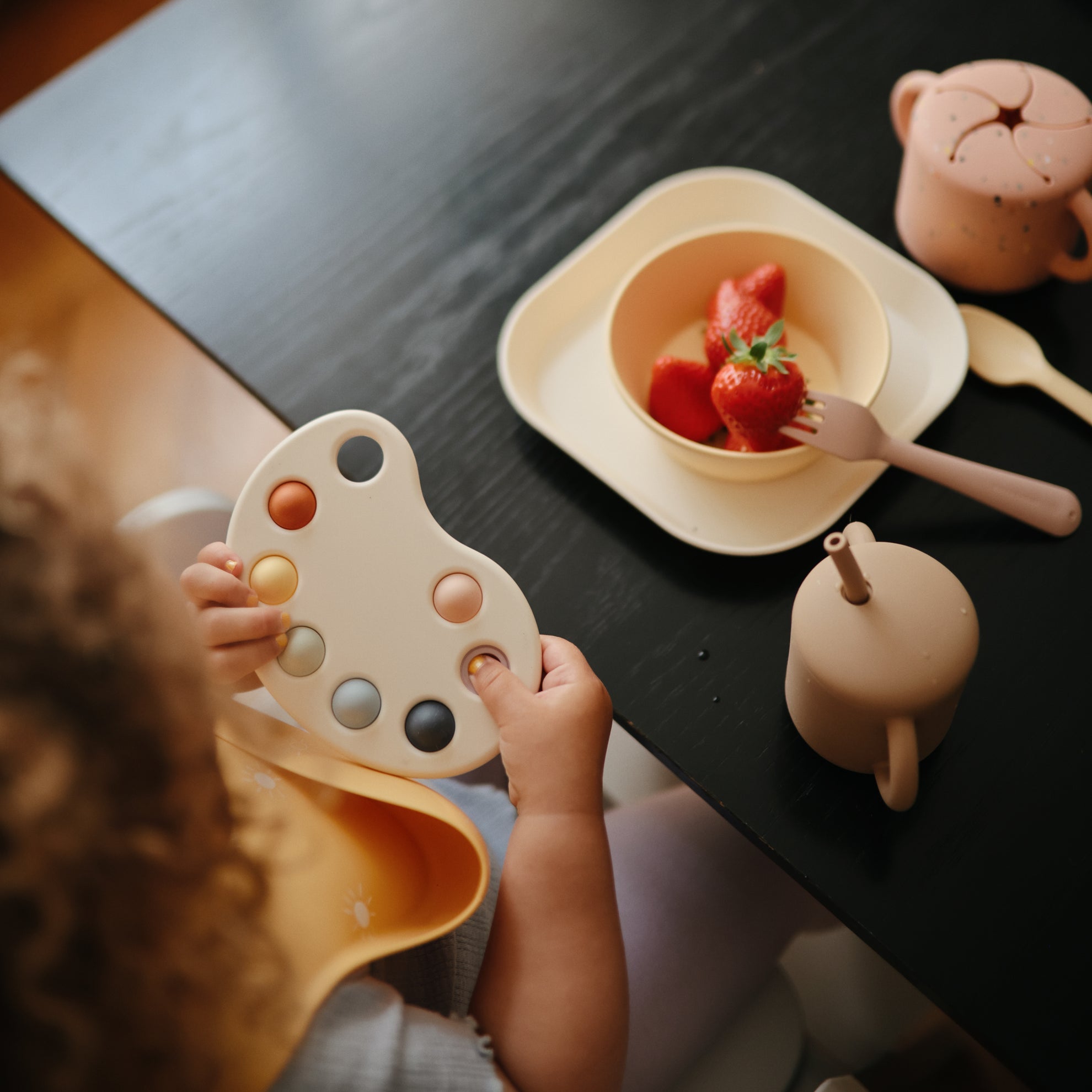 Mushie Paint Palette Press Toy (Multi) - Laadlee