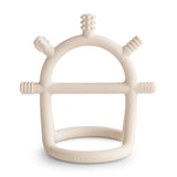 mushie-no-drop-sensory-teether-shifting-sand-1