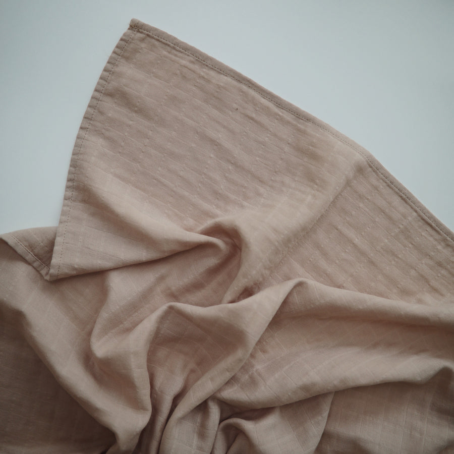Mushie Swaddle Pale Taupe - Laadlee