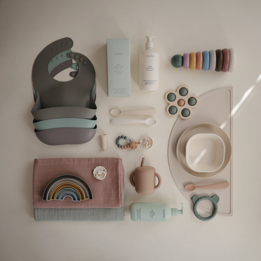 Mushie Silicone Bib Silver Sage - Laadlee