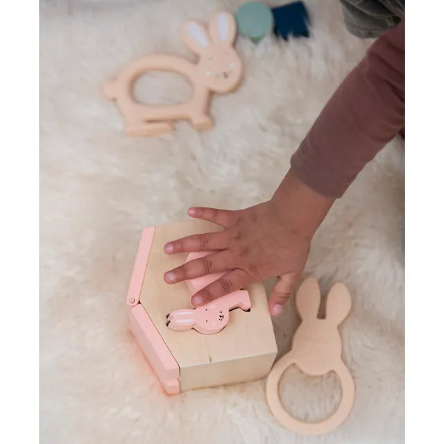 Trixie Wooden House - Mrs. Rabbit - Laadlee