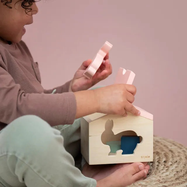 Trixie Wooden House - Mrs. Rabbit - Laadlee