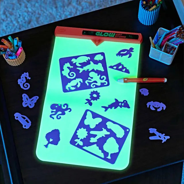 Crayola Glow Art Studio - Laadlee