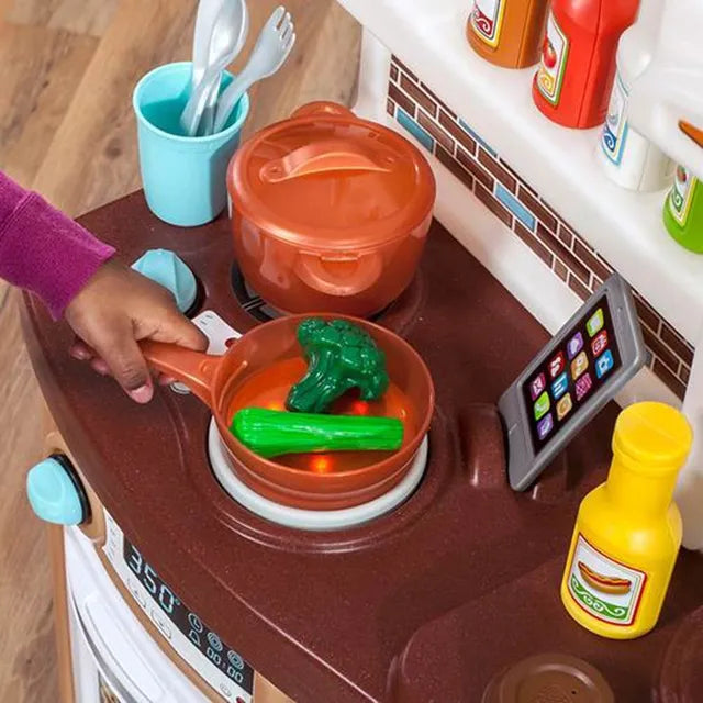 Step2 Fun With Friends Kitchen - Laadlee