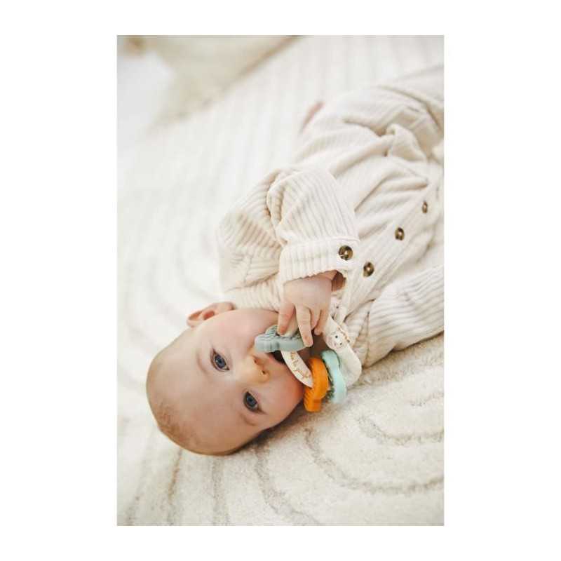 sophie-la-girafe-il-etait-une-fois-textured-teething-keys-3