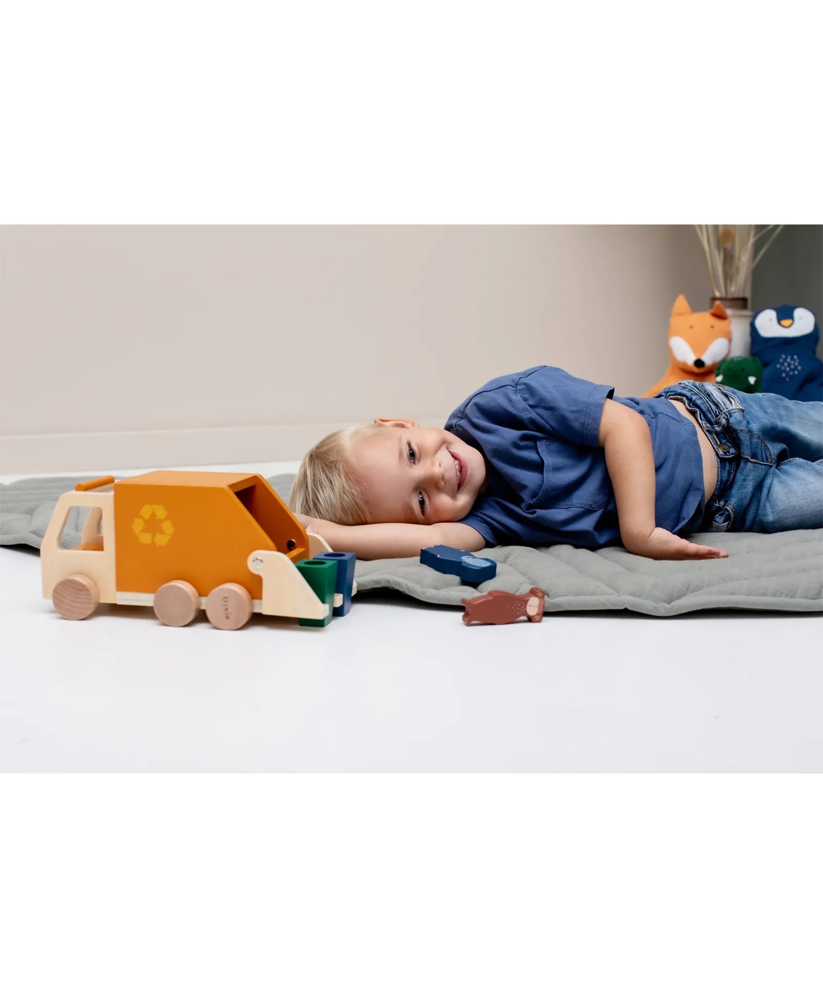 Trixie Wooden Garbage Truck - Laadlee