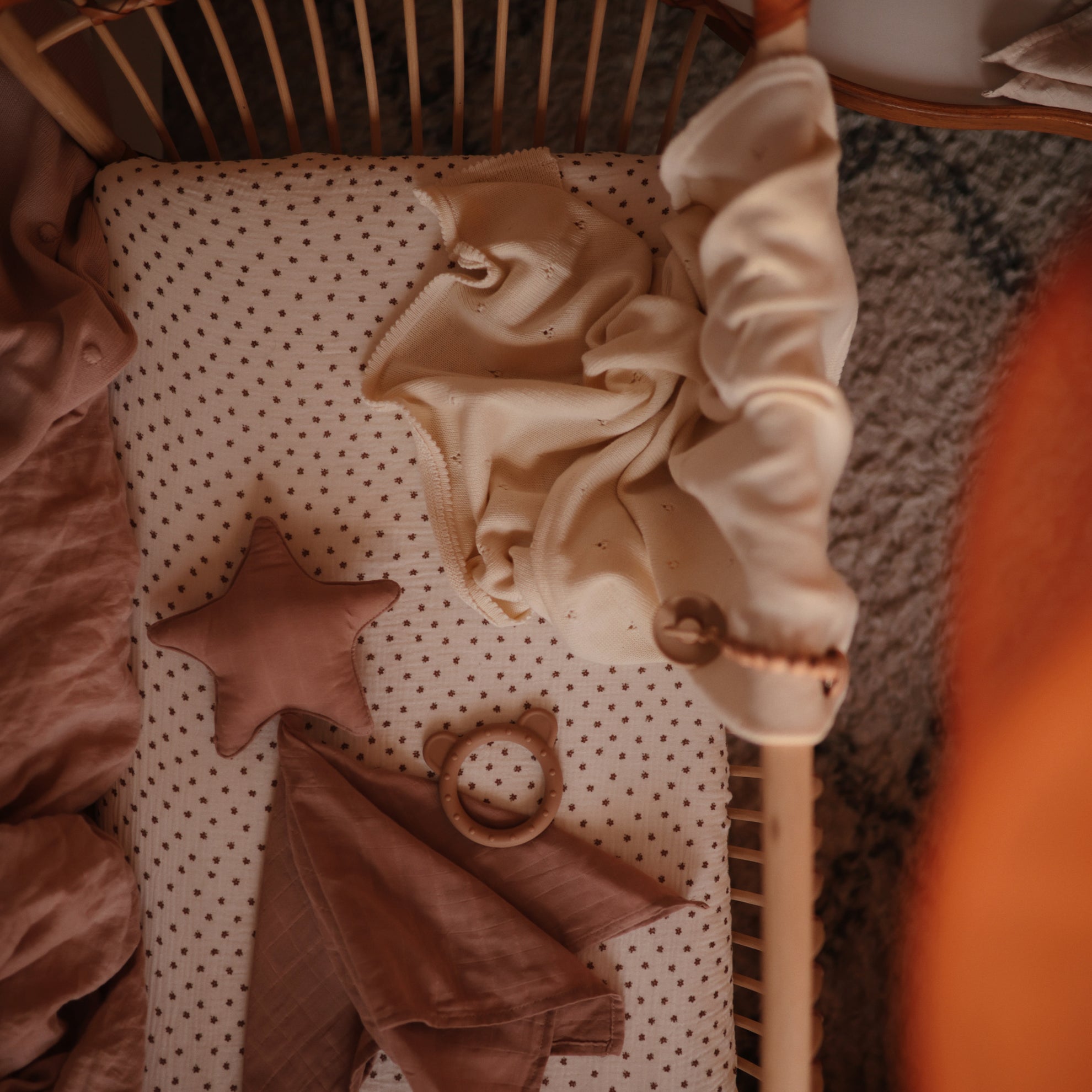Mushie Crib Sheet Medium Bloom - Laadlee