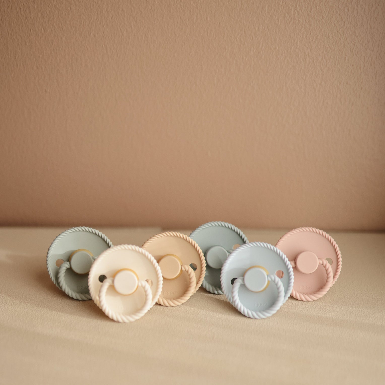 Frigg Rope Latex Baby Pacifier 6M-18M, 2Pack, Ocean View/Powder Blue - Size 2 - Laadlee