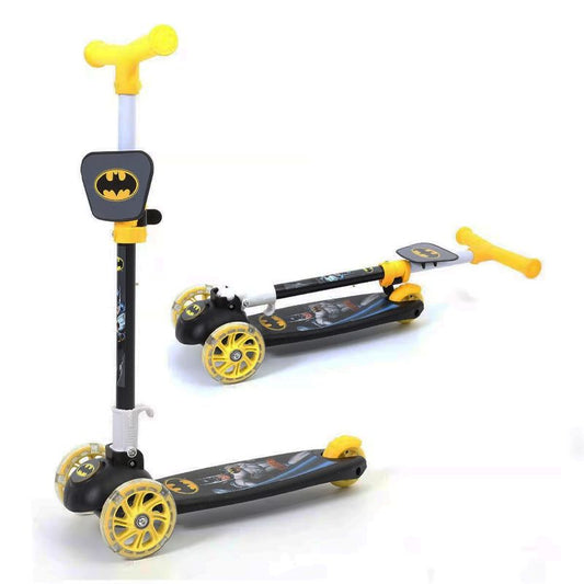 Warner Bros Batman Scooter - Assorted (74 x 51 x 14)