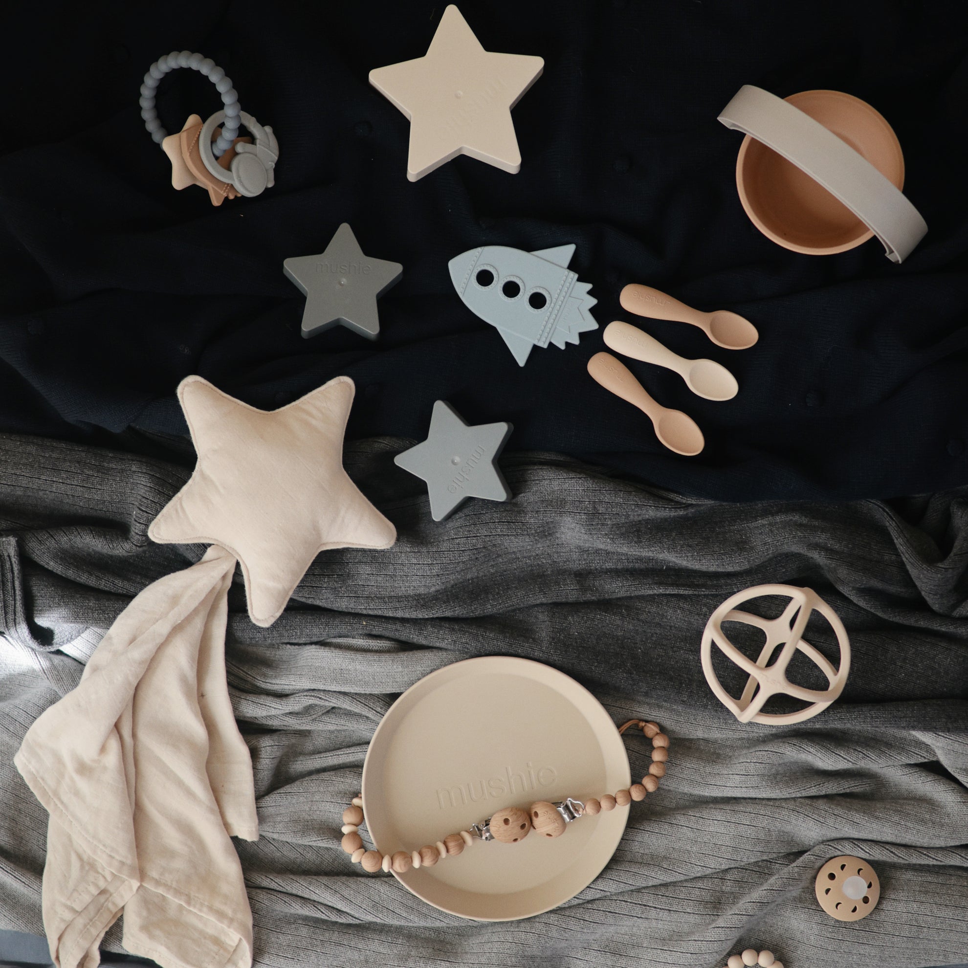 Mushie Lovey Blanket Star Fog - Laadlee