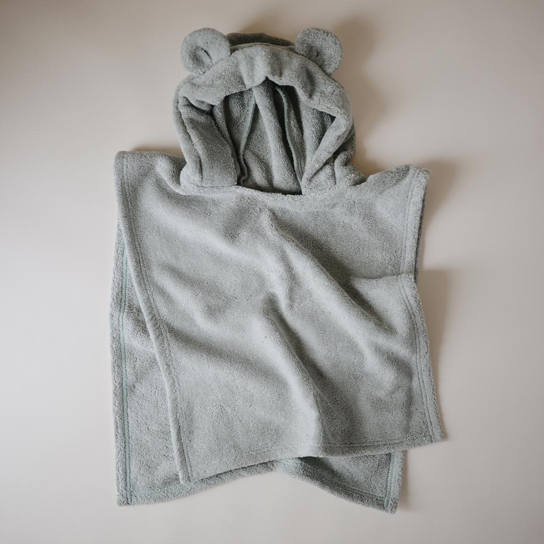 mushie-poncho-towel-bear-moss-4