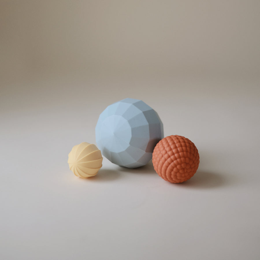 mushie-nesting-spheres-sensory-toy-powder-blue-7