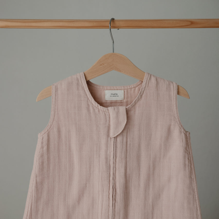 mushie-muslin-sleep-bag-blush-7