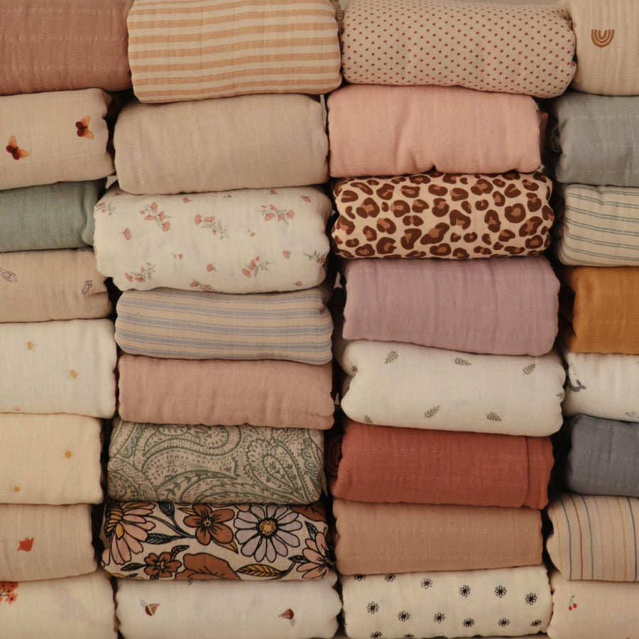 Mushie Swaddle Auburn - Laadlee
