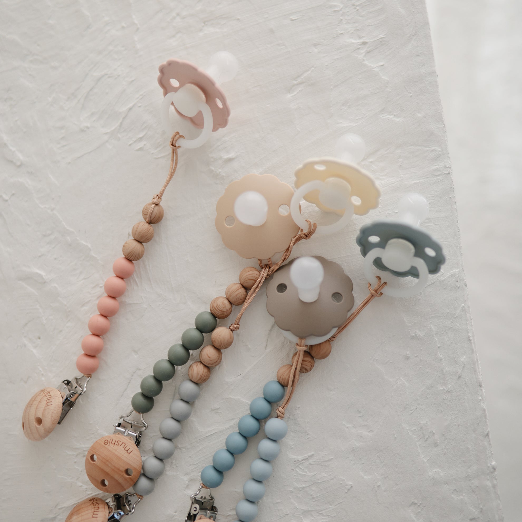 Frigg Daisy Silicone Baby Pacifier 0-6M, 1Pack, Croissant Night - Size 1 - Laadlee