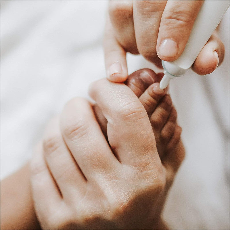 Frida Baby - 3-In-1 Nose, Nail + Ear Picker- Essential Booger Picker Tool - Laadlee