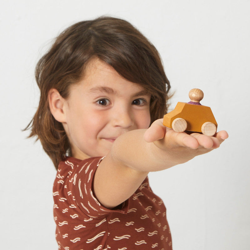 Lubulona Ochre Wooden Car with Plum Figure - Laadlee