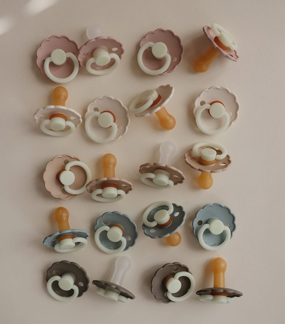 Frigg Daisy Silicone Baby Pacifier 6M-18M, 1Pack, Portobello Night - Size 2 - Laadlee