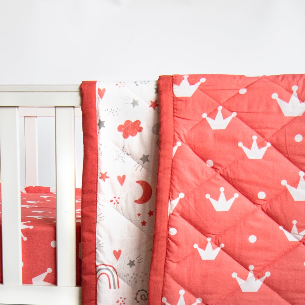 Yellow Doodle Organic Bedding Gift Basket - Crowns - Laadlee