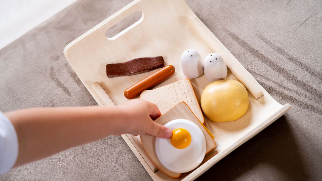 PlanToys Breakfast Menu - Laadlee