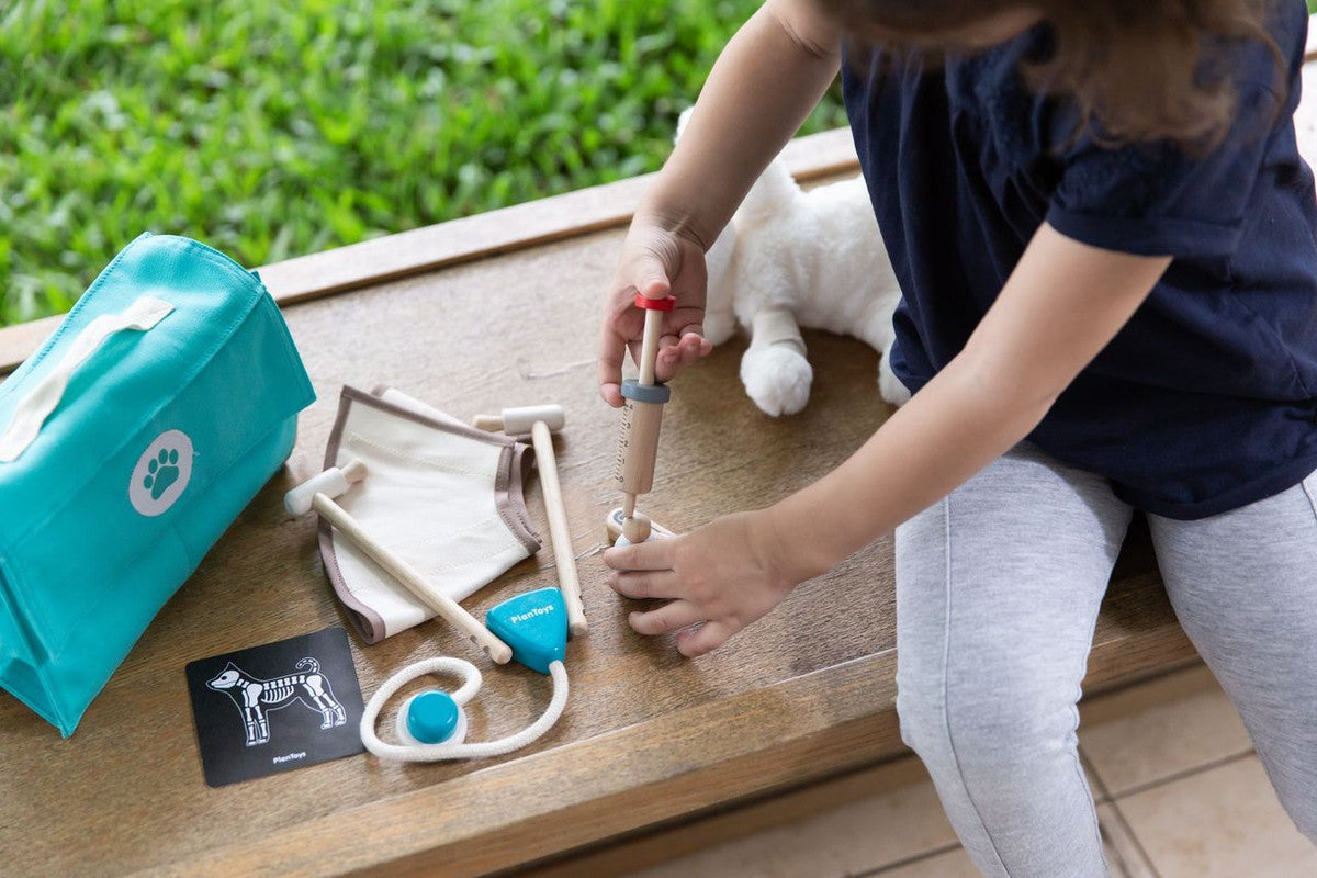 PlanToys Vet Set - Laadlee