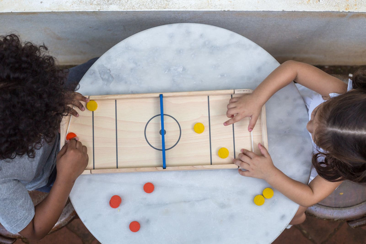 PlanToys 2-In-1 Shuffleboard-Game - Laadlee