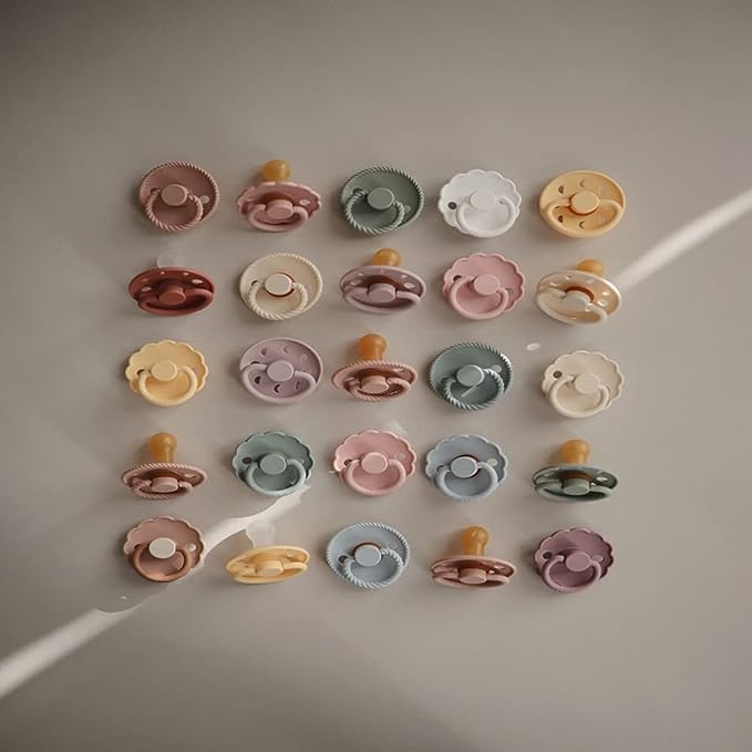 Frigg Daisy Latex Baby Pacifier 6M-18M, 1Pack, Biscuit - Size 2 - Laadlee