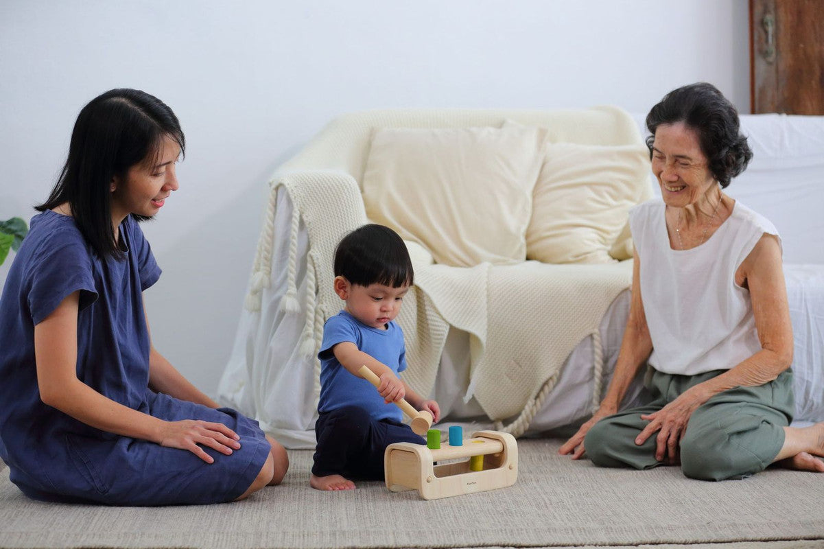 PlanToys Pounding Bench - Laadlee