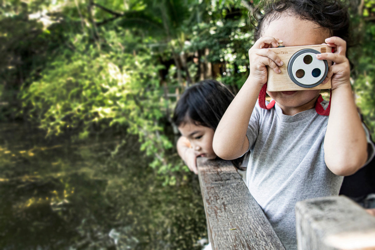 PlanToys Colored Snap Camera - Laadlee