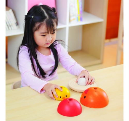 PlanToys Chicken Nesting - Laadlee