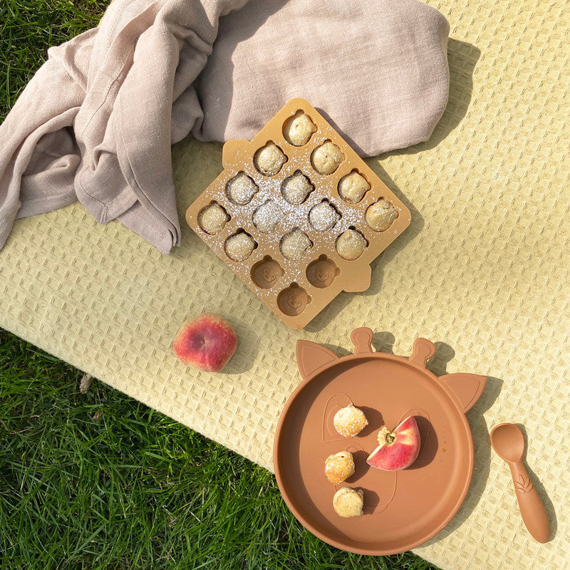 Nuuroo Akila Silicone Plate 2-pack Giraffe - Caramel Cafe - Laadlee