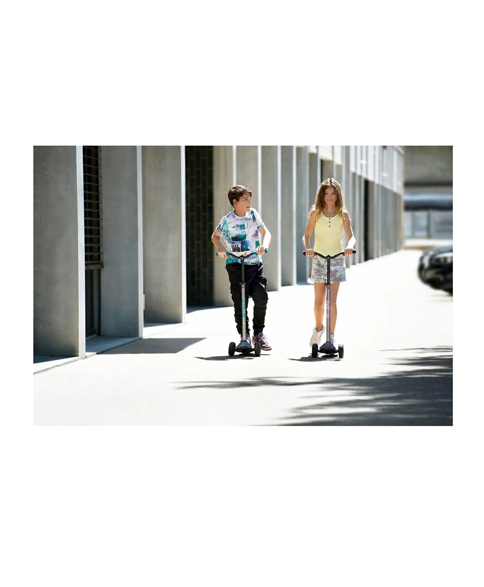 Micro Maxi Deluxe Pro Scooter - Purple - Laadlee