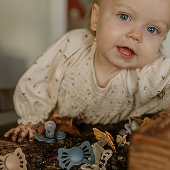 Frigg Lucky Symmetrical Silicone Baby Pacifier 0-6M, Great Gray - Size 1 - Laadlee