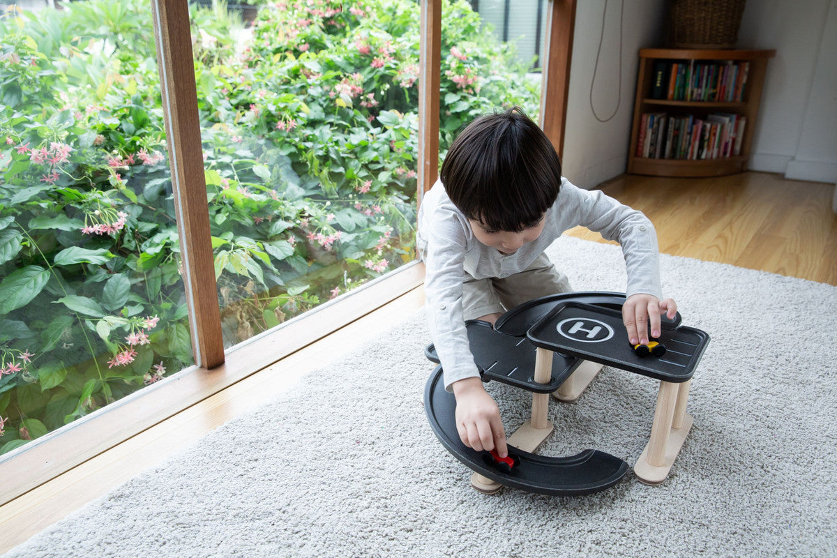 PlanToys Race N Play - Laadlee