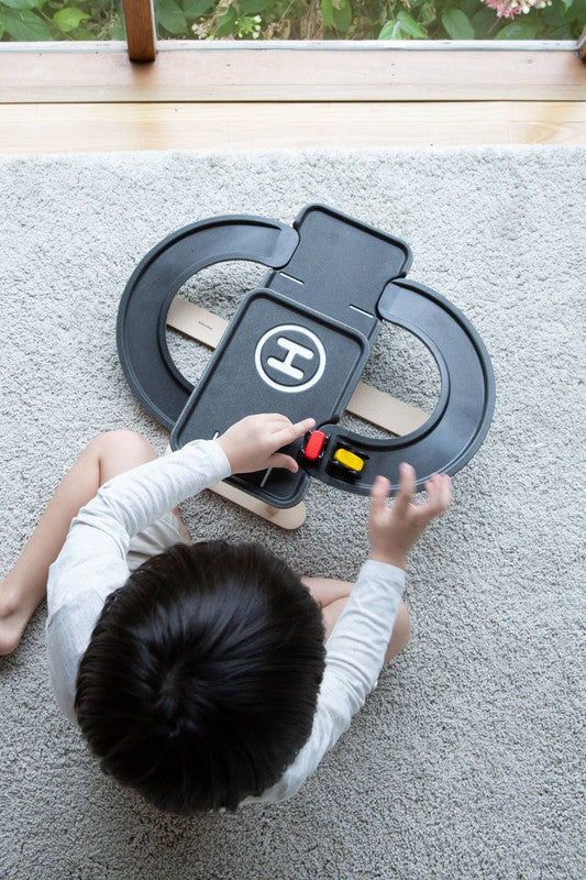 PlanToys Race N Play - Laadlee