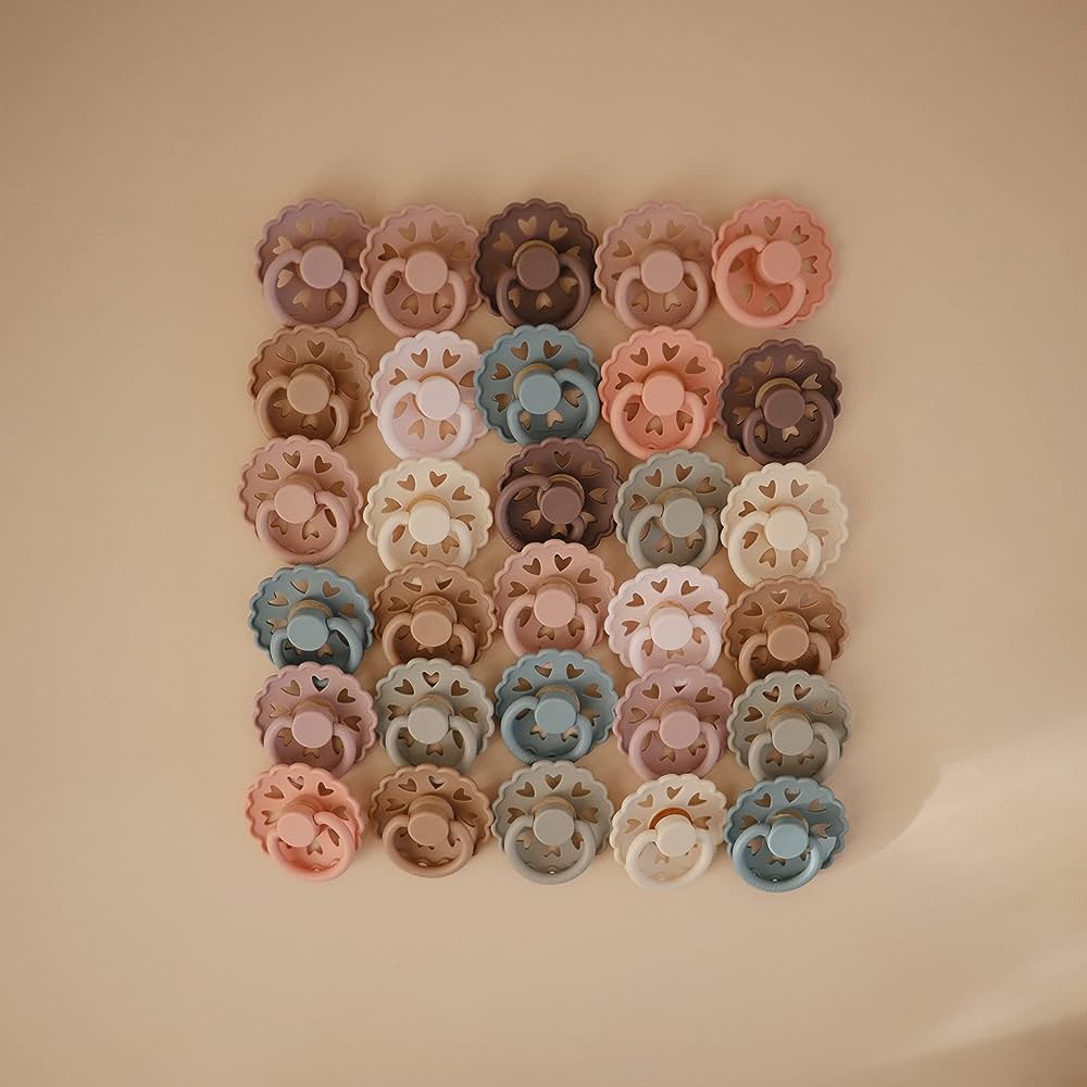 Frigg Fairytale Latex Baby Pacifier 0-6M, 2Pack, Stone Blue/Willow Grey - Size 1 - Laadlee