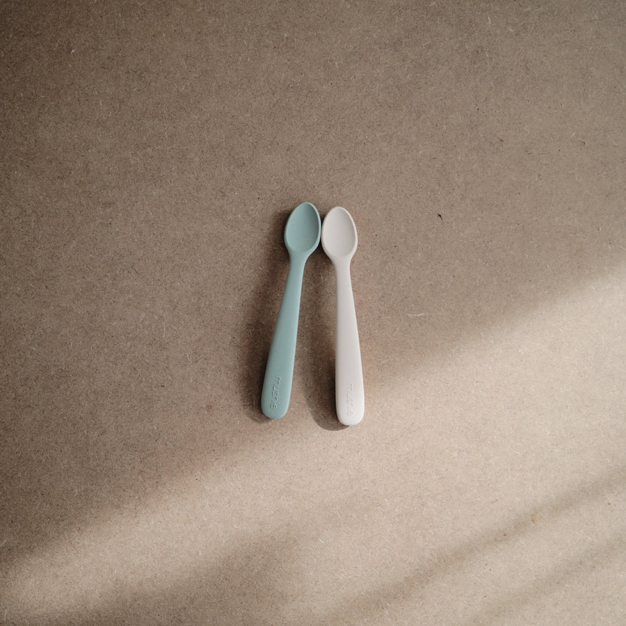 Mushie Silicone Baby Spoon Blue/Shifting Sand - Laadlee