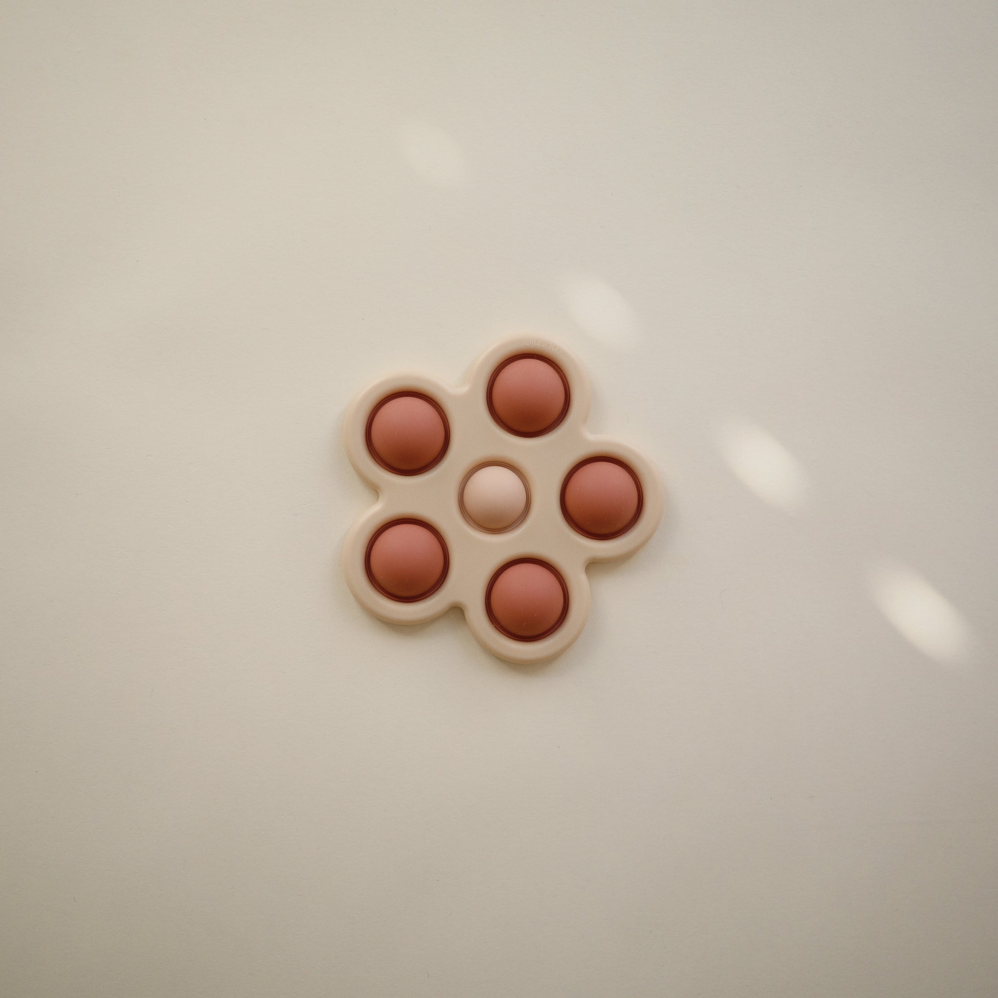 Mushie Flower Press Toy Rose/Blush/Shifting Sand - Laadlee