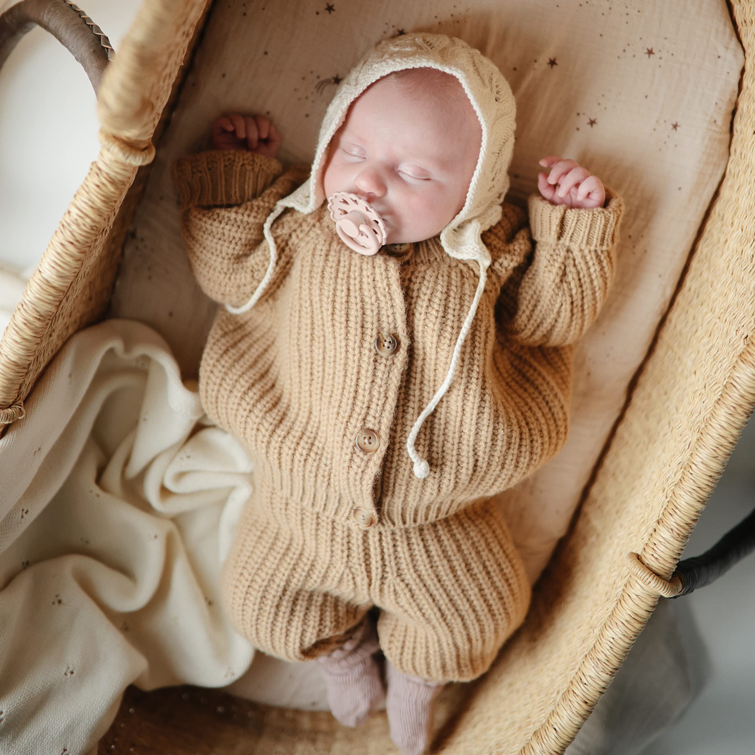 Frigg Fairytale Latex Baby Pacifier 6M-18M, 2Pack, White Lilac/Pretty In Peach - Size 2 - Laadlee