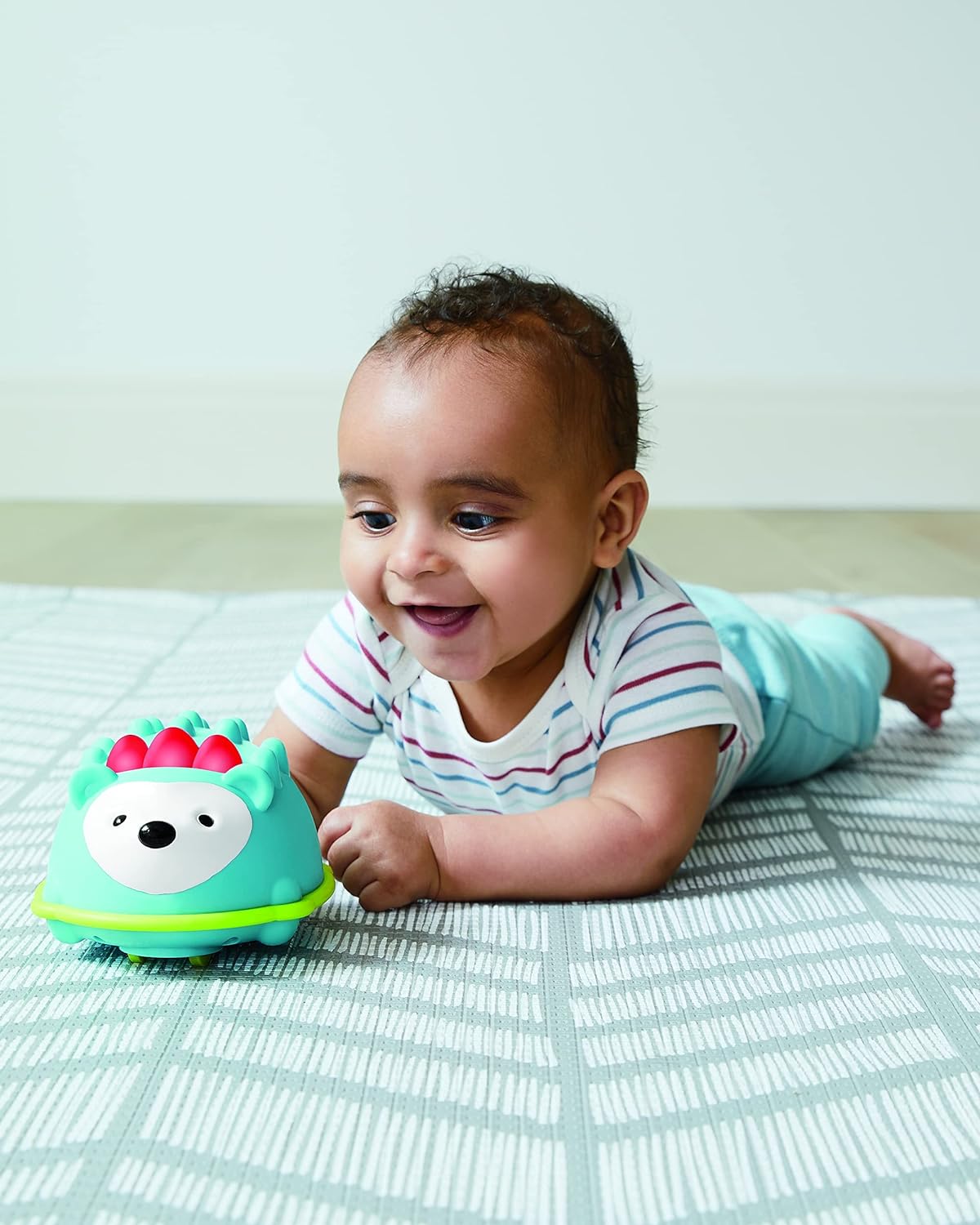 Skip Hop Explore & More Hello Hedgehog Crawl Toy - Laadlee