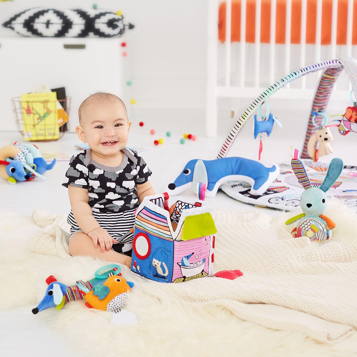 Skip Hop Vibrant Village Activity Gym - Laadlee