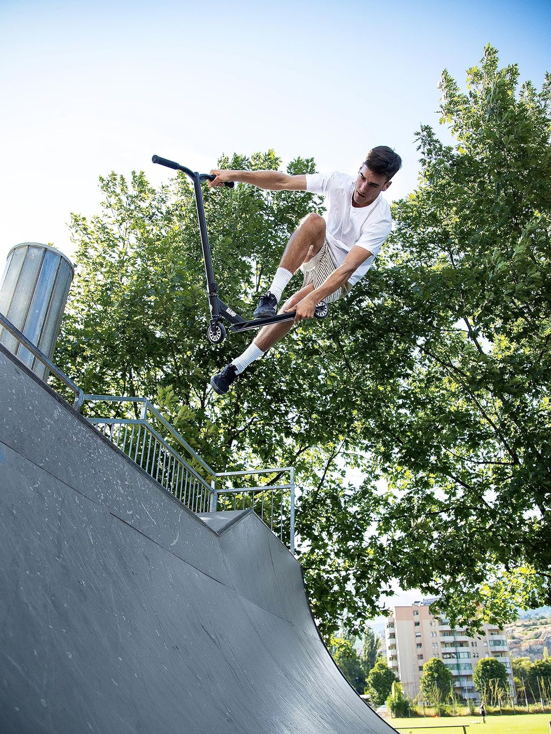 Micro Ramp Scooter - Black - Laadlee