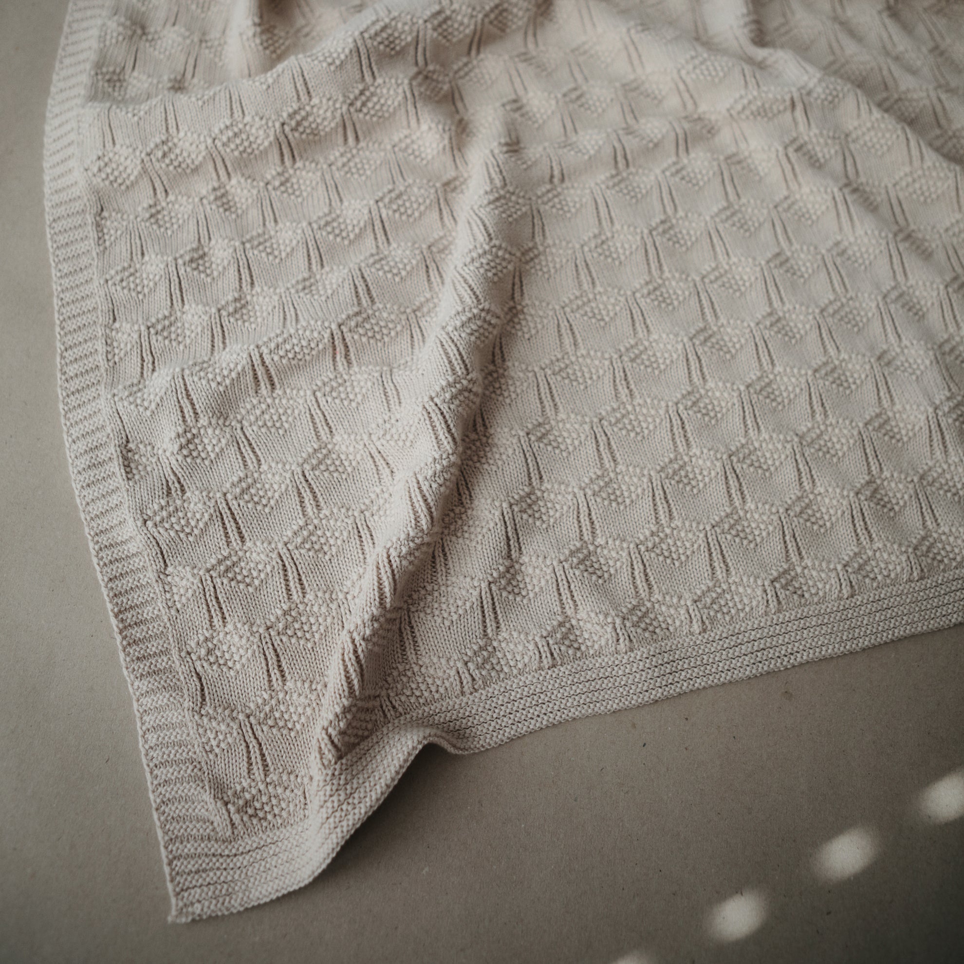 Mushie Knitted Baby Blanket Honeycomb Beige - Laadlee