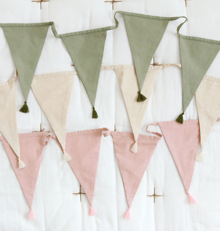 A Little Lovely Company Garland - Sage - Laadlee