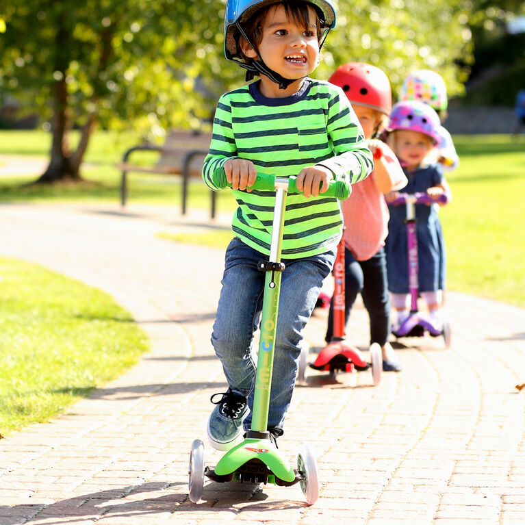 Micro Mini Classic Scooter with LED Wheels - Green - Laadlee