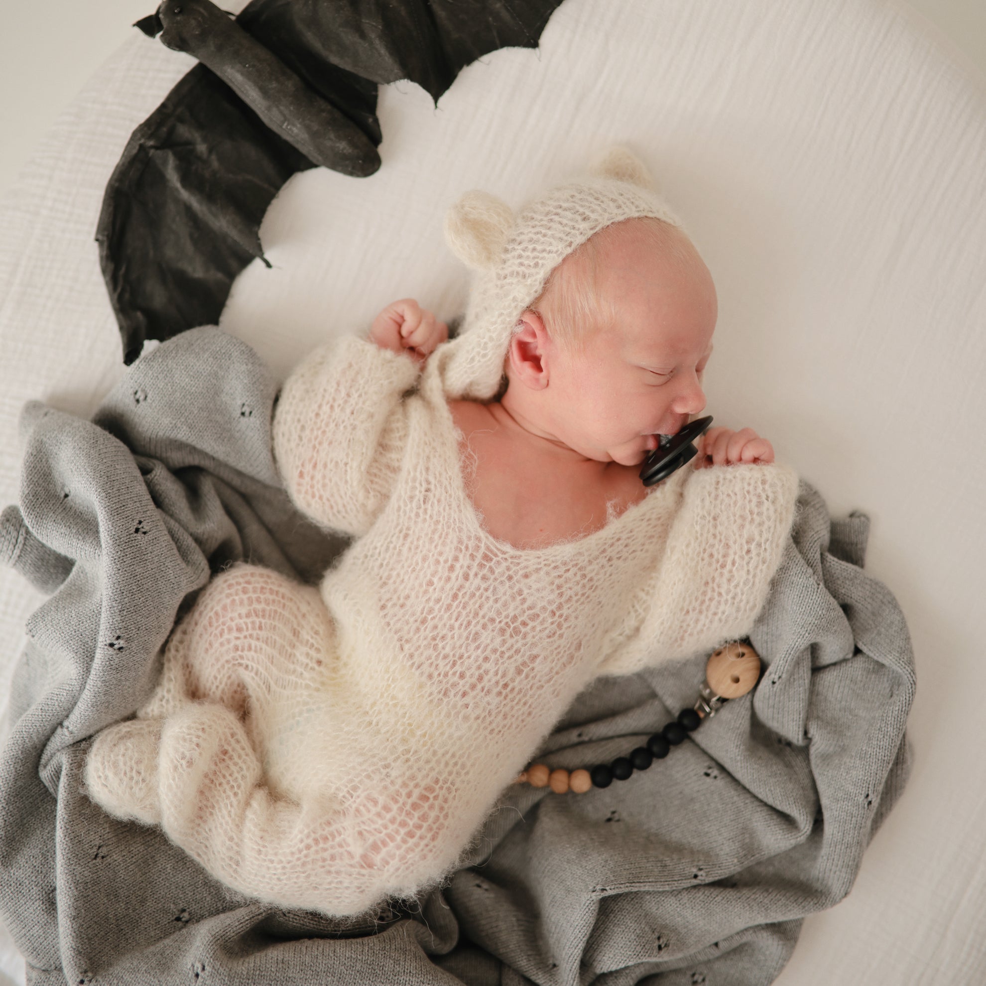 Mushie Crib Sheet Medium White - Laadlee