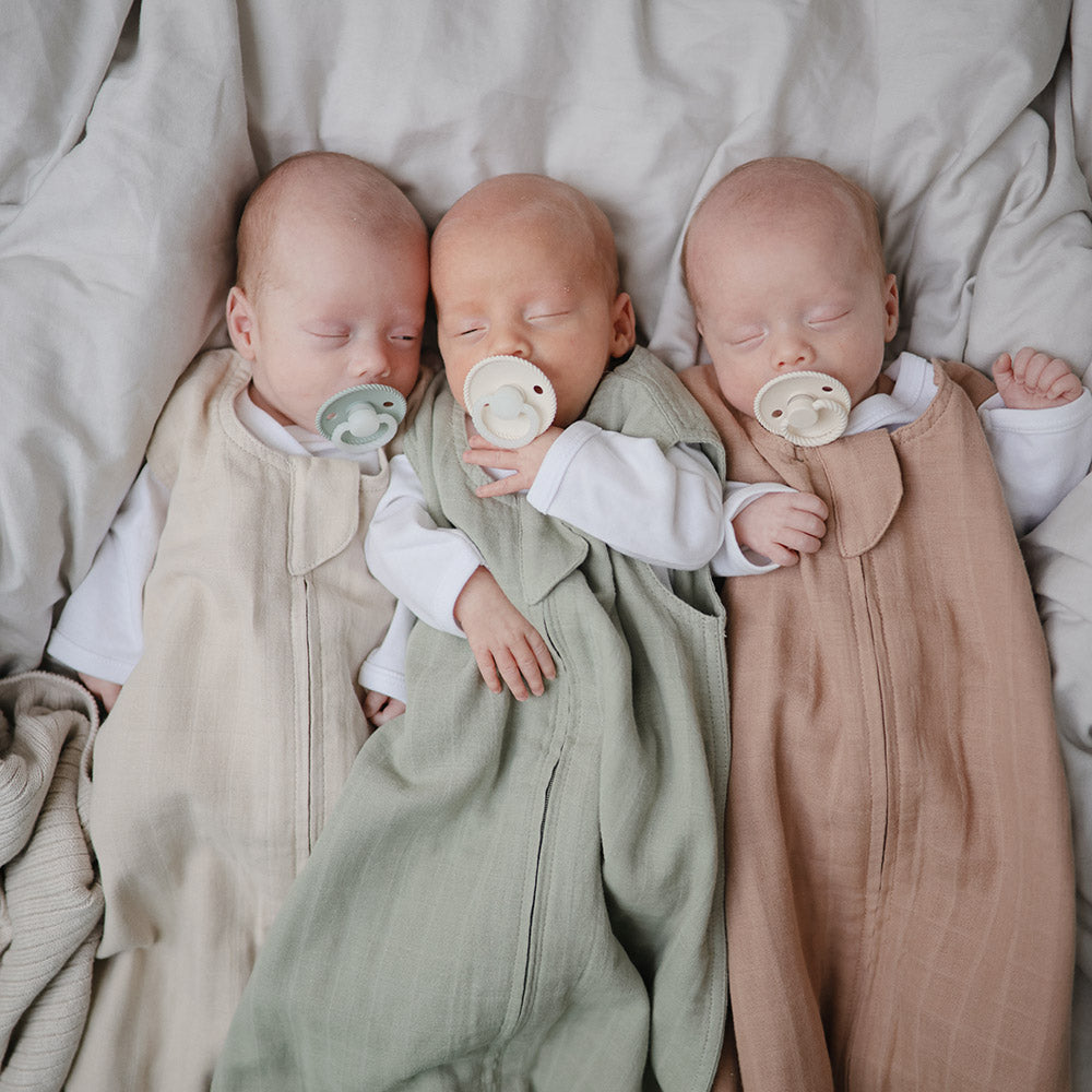 Frigg Rope Silicone Baby Pacifier 0-6M, 1Pack, Sage Night - Size 1 - Laadlee