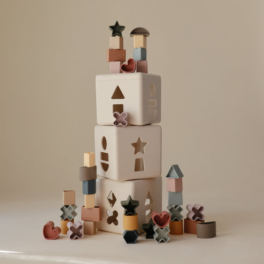 Mushie Shape Sorting Box - Laadlee