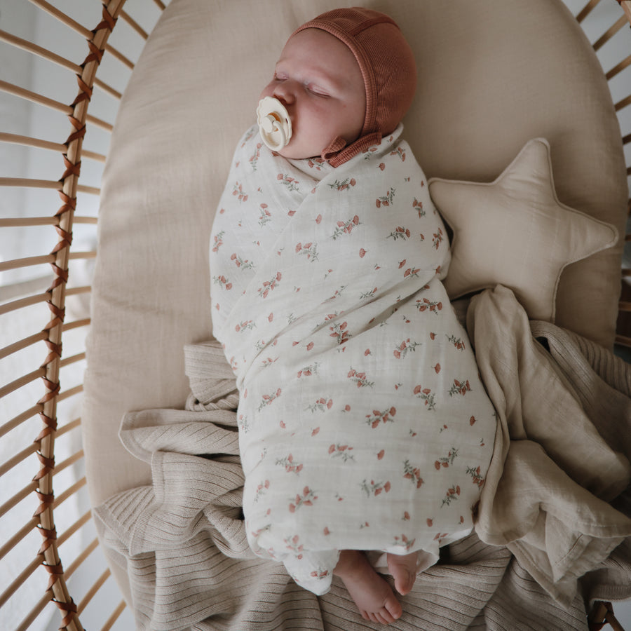 Mushie Swaddle - Pink Flowers - Laadlee