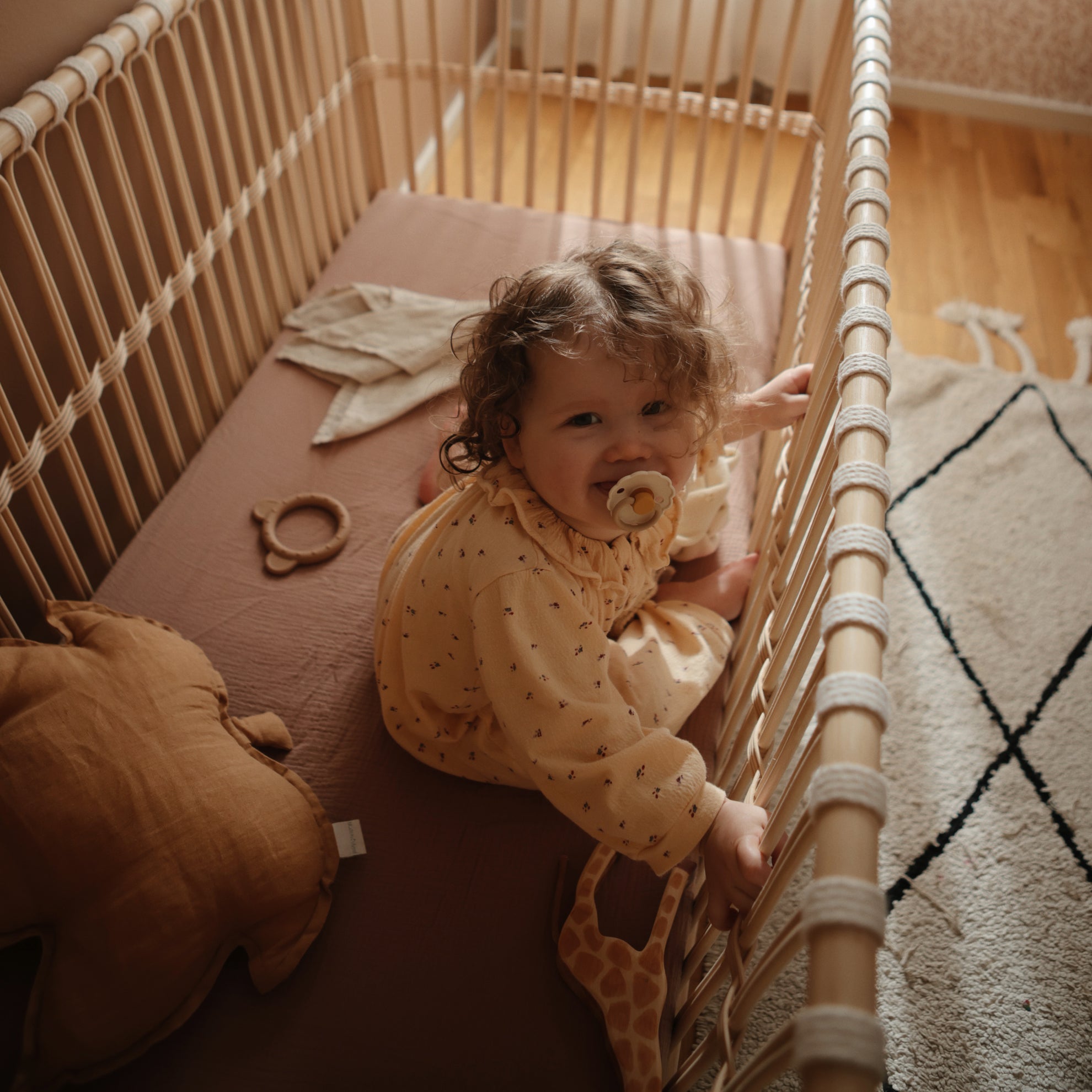 Mushie Crib Sheet Small Natural - Laadlee